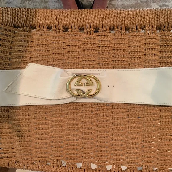 Gucci Gold GG interlocking stamped Gucci with number and  display picture 1